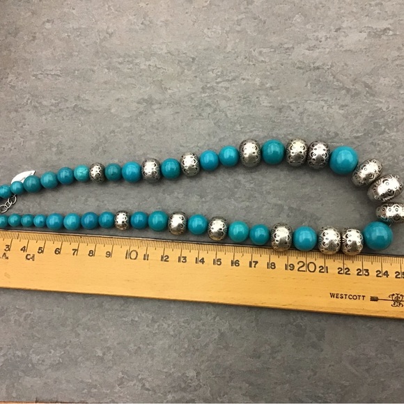 NWOT Beautiful Silver and Turquoise Necklace - Picture 4 of 7